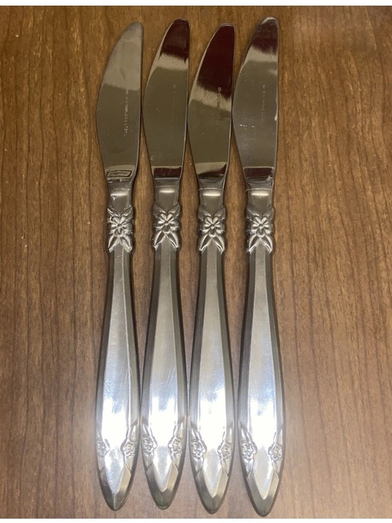 Stainless Steel Other - Stainless Steel 4 Piece Japan Rose-Daisy Pattern Knives Silverware Flatware 18-8